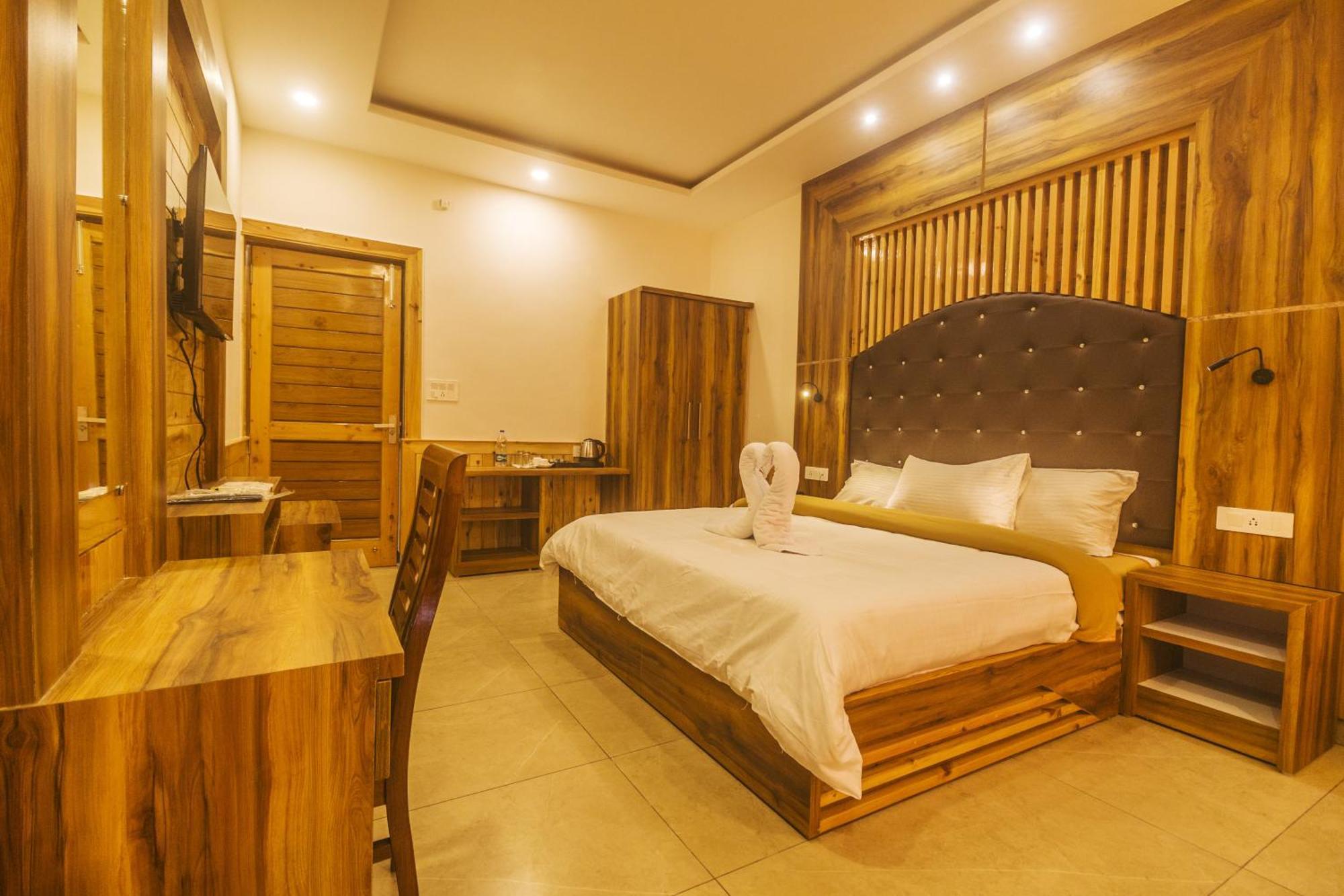 Wow Stayz2 Hotel The Lodge Dharamshala Exterior photo