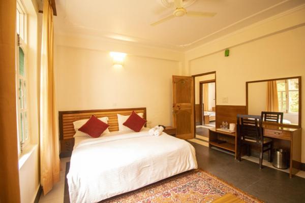 Wow Stayz2 Hotel The Lodge Dharamshala Exterior photo
