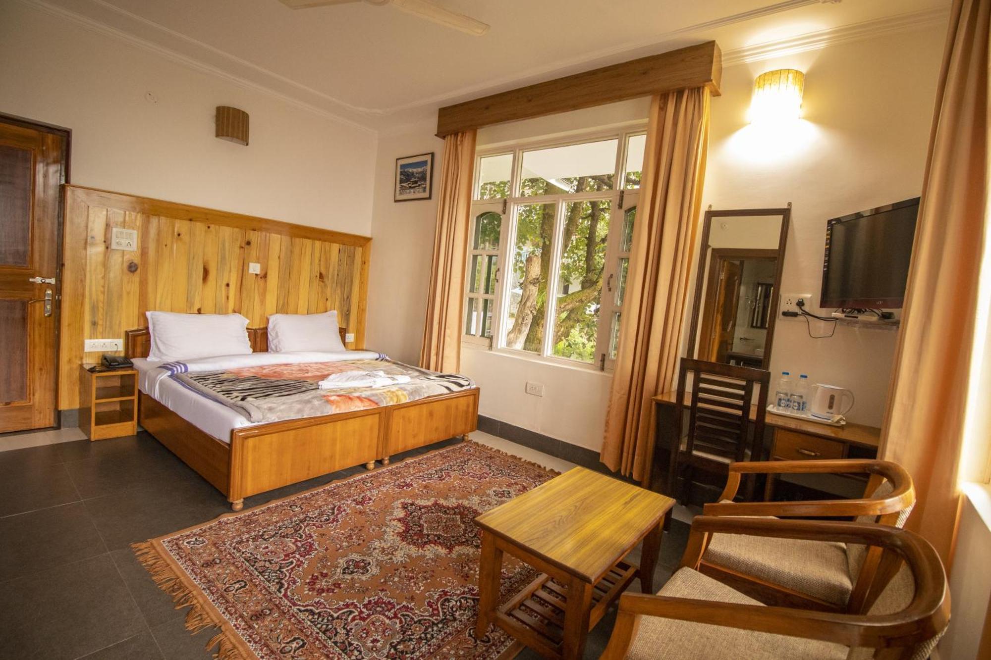Wow Stayz2 Hotel The Lodge Dharamshala Exterior photo